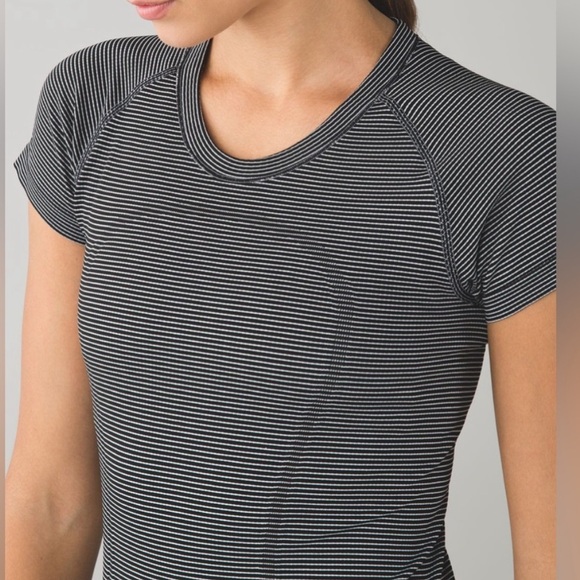 Lululemon Swiftly Tech short sleeve crew in tempo stripe balck and white - Picture 1 of 8